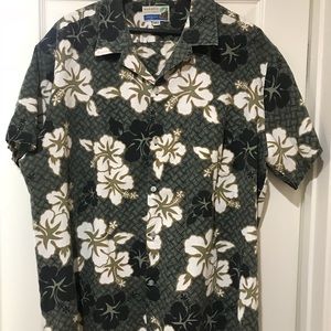 Hawaiian button up shirt